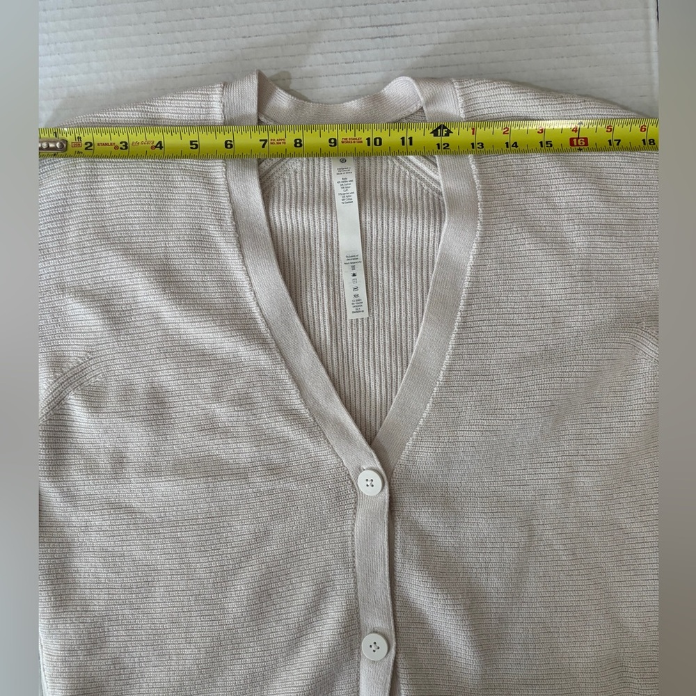 Lululemon Merino Wool-Blend Oversized Boxy Cardigan White Opal Womens SZ8 - Picture 8 of 11